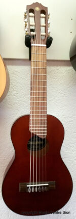 Guitare Ukulélé Yamaha à 6 cordes